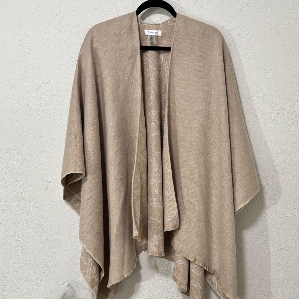 Calvin Klein Poncho Beige Monogram Logo Fringe Wrap Shawl Neutral Classy Soft